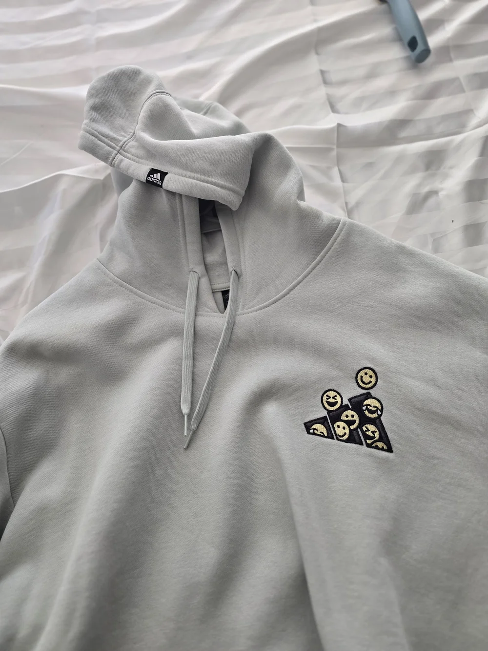adidas Light Green Hoodie with Small Chest Graphic - 2XL